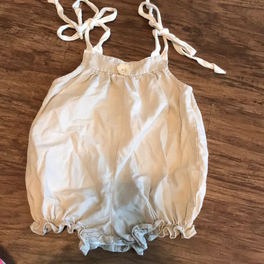 SUPER CUTE tie shoulder onesie size 12 months